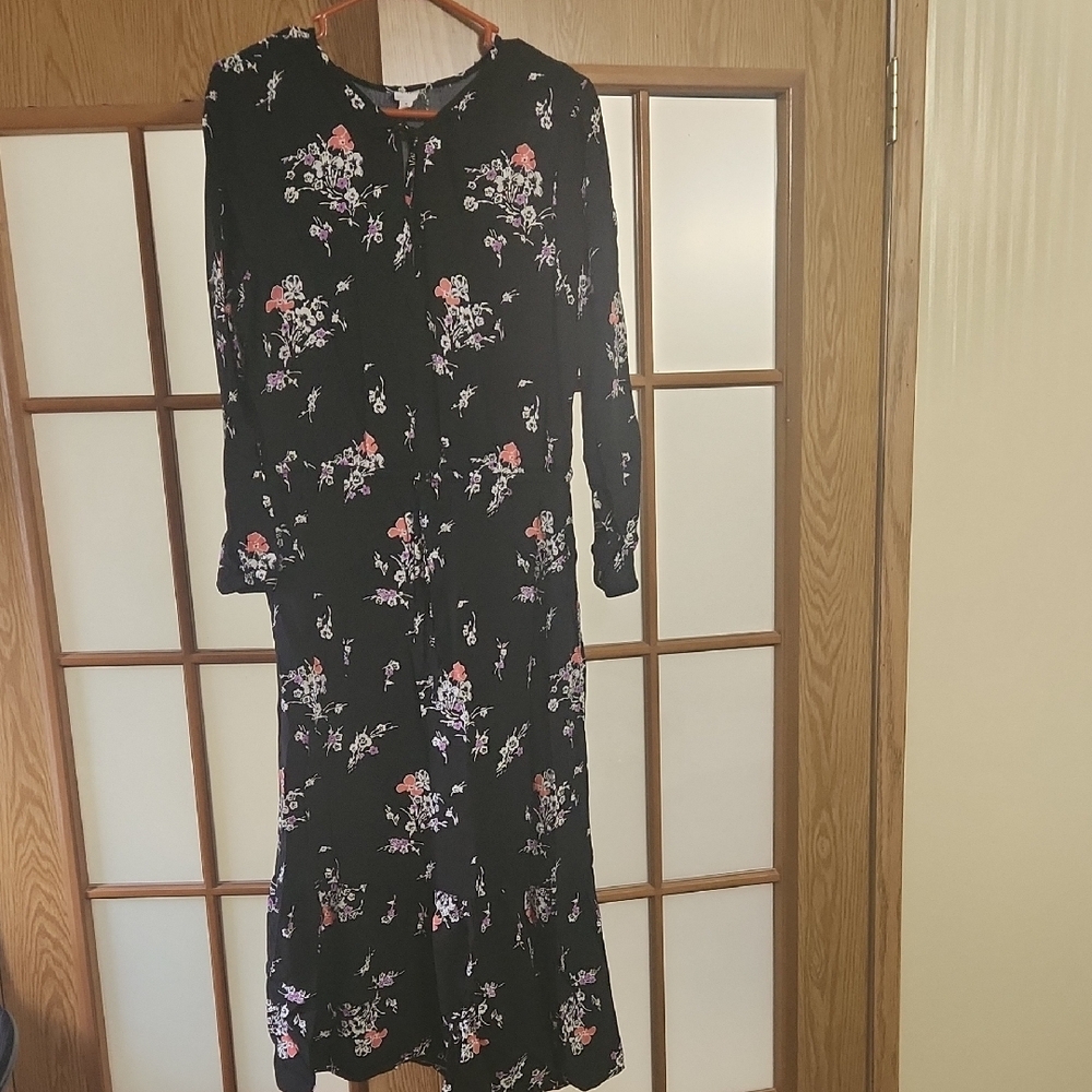 GAP Black With Pink, Purple, And White Floral Pattern Long Sleeve Dress